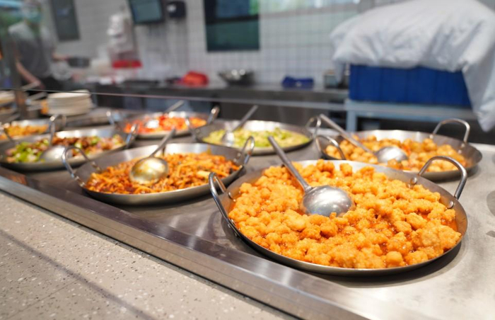 超意兴中央厨房。/图源：齐鲁壹点