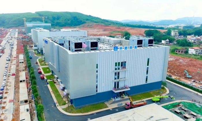 中国建筑承建的粤港澳大湾区首个大规模全液冷智能算力数据中心投产