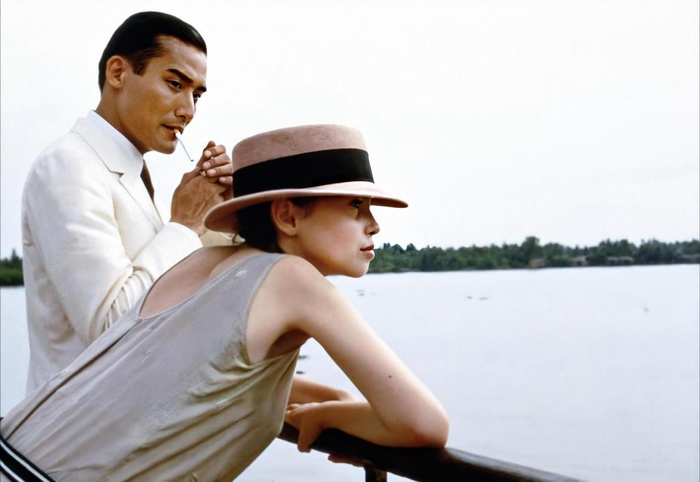 电影《情人》讲述英国女学生与成年的华人富家子无疾而终的爱情