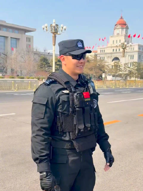 欢迎收看,北京特警版天气预报