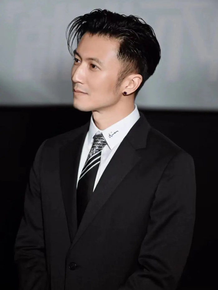 来源：新闻晨报、钱江晚报、@锋味、网友评论