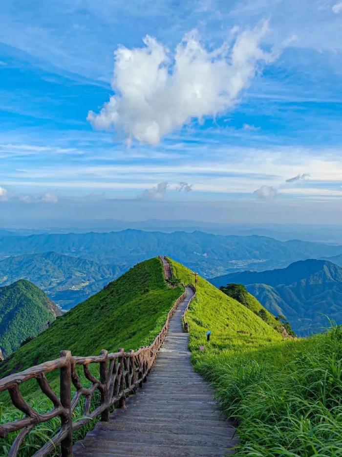 6座“情侣劝退山”，爬完一座都算真爱