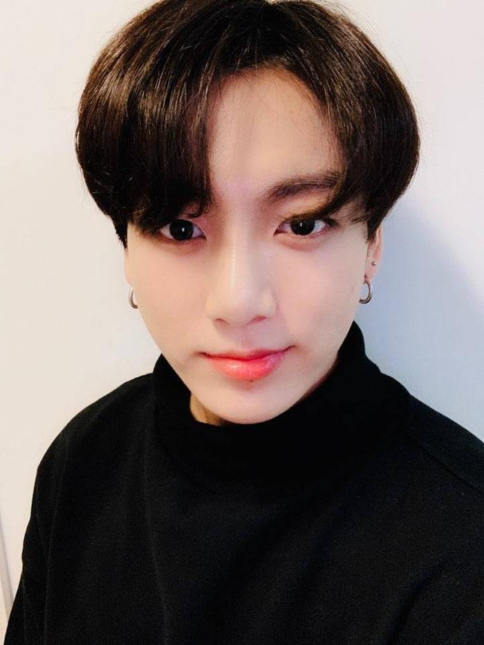 190326 微博 ???? 托各位的福过得很幸福