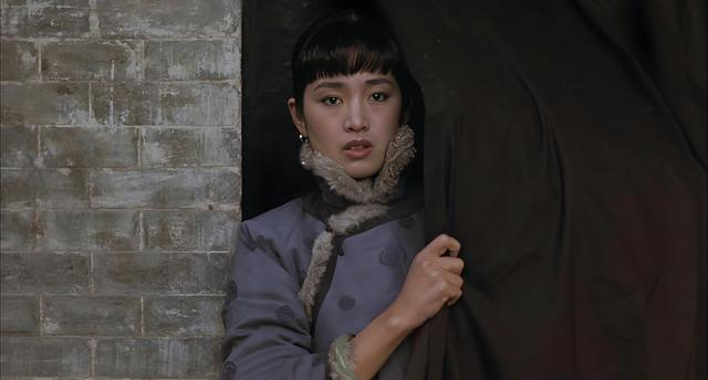 《妻妾成群》:真正聪明的女人,从来不把希望寄托在一个男人身上
