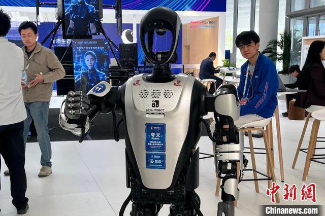 图为“夸父”机器人。中新社记者 马帅莎 摄