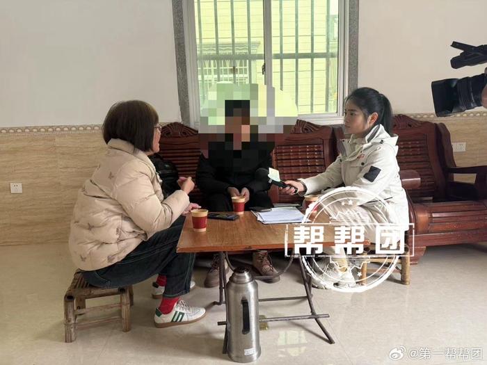 婚前聘礼近50万，婚后2个月闹离婚，调解员指着门上簸箕劝说，夫妻秒懂寓意