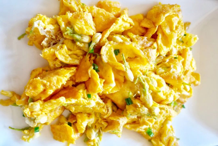 △茉莉花炒蛋。图片来源：央视网