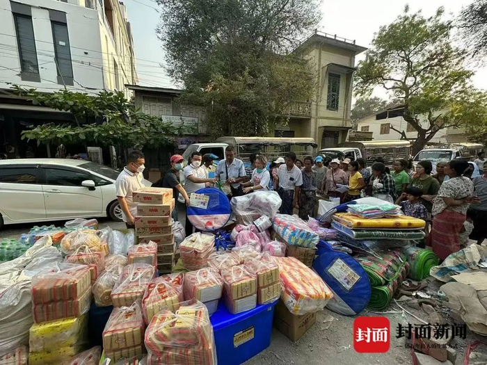 湖南商会募集6卡车物资送往实皆灾区