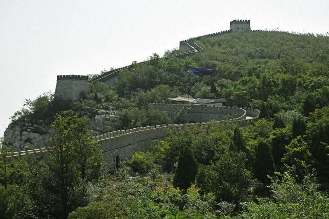 △河北省石家庄市鹿泉区抱犊寨景区长城（资料图）