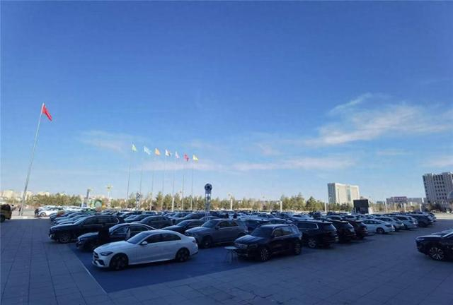 汽车4S店车辆展示。（资料图）