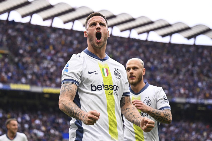 国米在先赛一轮的情况下，积分达到71分，领先第二名的那不勒斯6分。