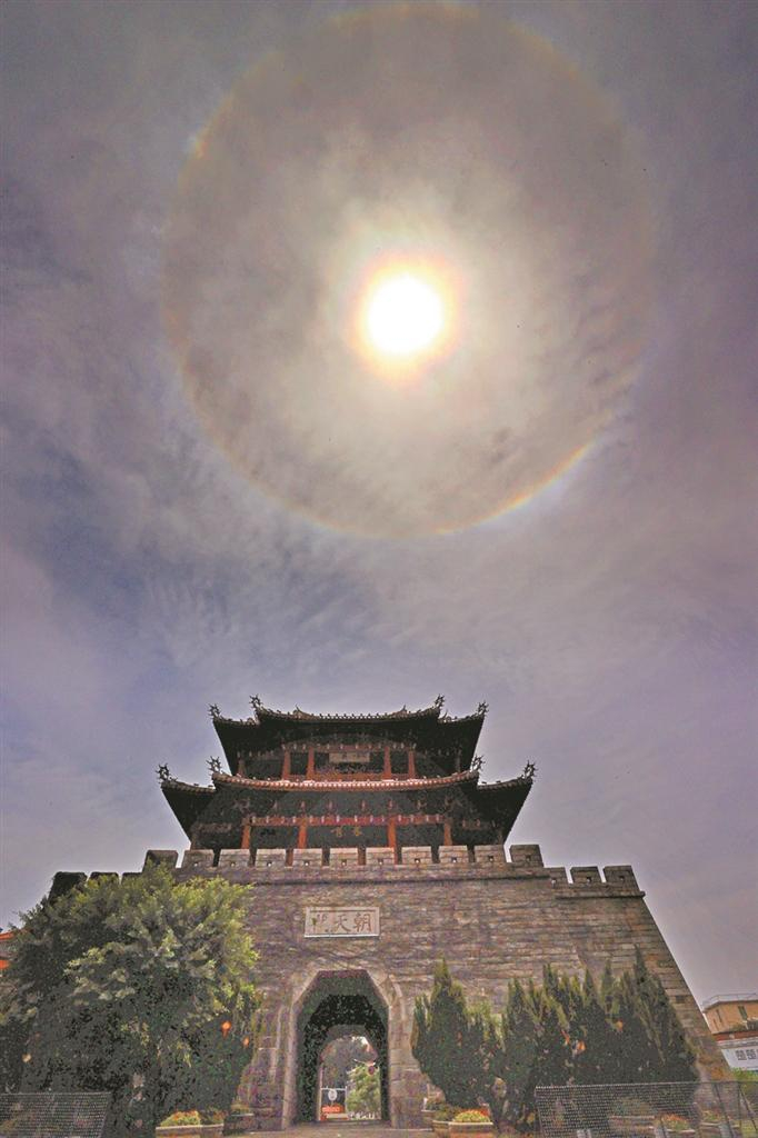 融媒体记者 陈小芬昨天泉州市天空云系较多,整体以多云天气为主