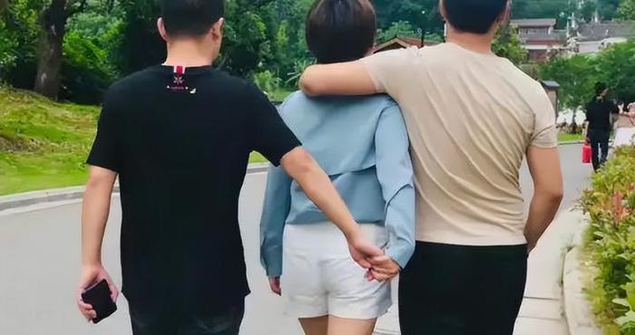 我和男闺蜜结伴游玩，丈夫一言不发，直到我生完孩子才知他有多狠