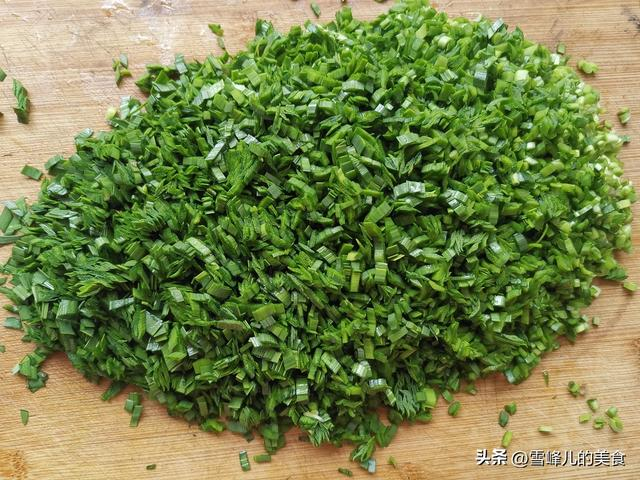 春天包饺子萝卜白菜靠边站，用它做馅比肉馅好吃，连吃30个真鲜！
