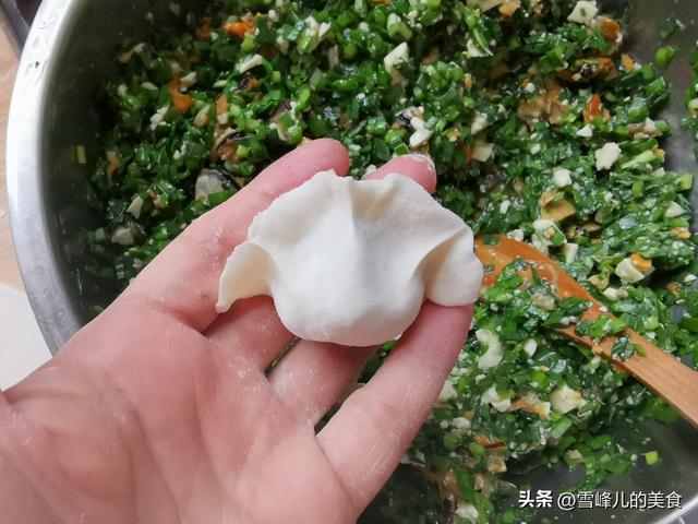 春天包饺子萝卜白菜靠边站，用它做馅比肉馅好吃，连吃30个真鲜！
