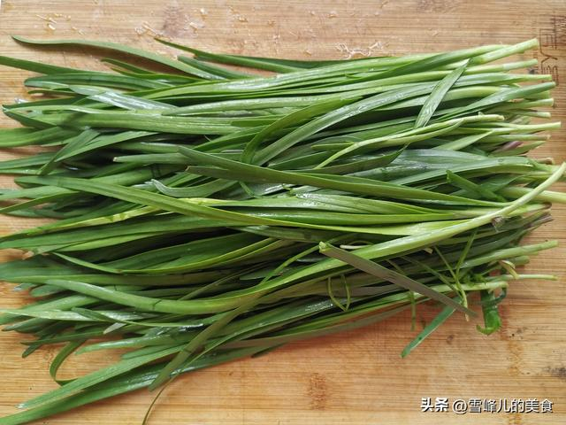 春天包饺子萝卜白菜靠边站，用它做馅比肉馅好吃，连吃30个真鲜！