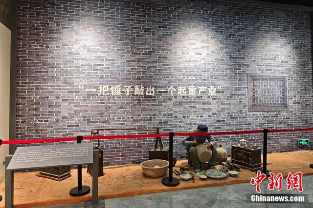 图为中国起重机械博物馆内展览。刘鹏 摄