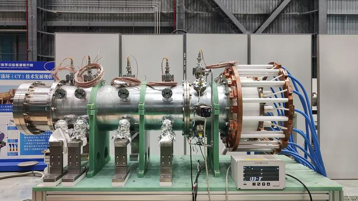 百千瓦级脉冲等离子体推进器（供图：合肥综合性国家科学中心能源研究院）