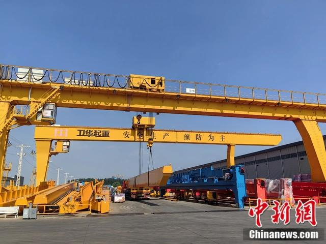 图为长垣起重产业园内的起重设备。刘鹏 摄