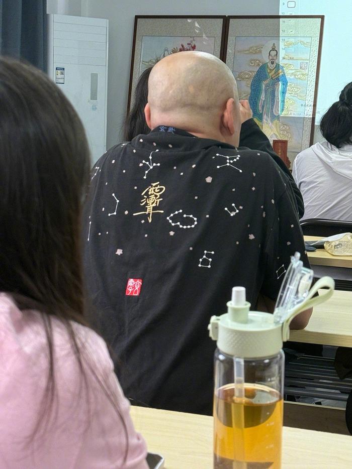 今天复训四象风水的课，昨晚1点睡，祖师让我6点多起床，我真的