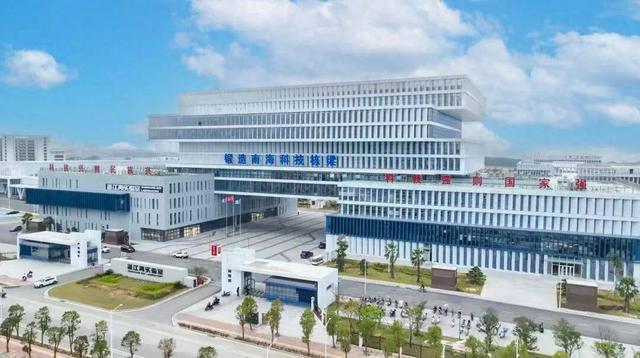 招聘会_招聘会最新招聘通知_招聘会心得体会