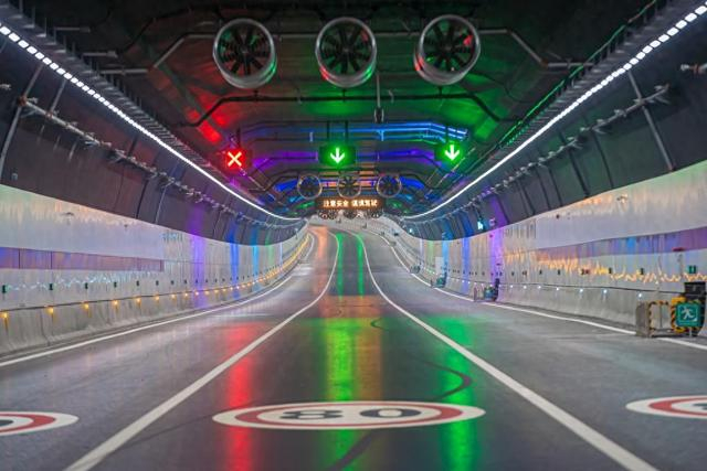 图为建成后的北京东六环隧道。（中铁十四局供图）