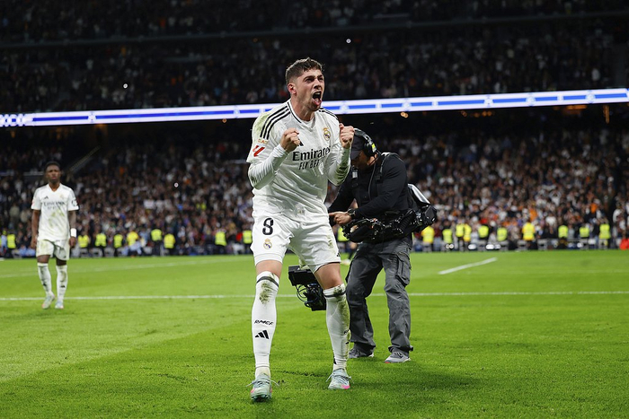 巴尔韦德第93分钟的世界波进球帮助皇马艰难拿下胜利。