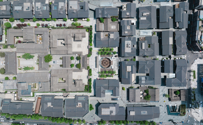 太古地产位于中国内地西南地区的旗舰发展项目——成都太古里喜迎正式开业十周年