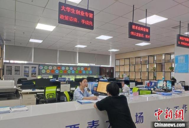 大学生创业专窗。胡语桐摄
