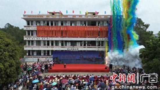 图为活动开幕式现场。黄璋 摄