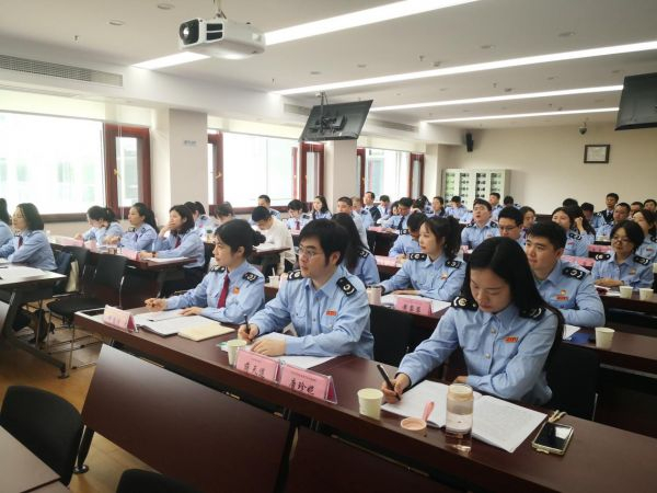 图为2025年全市系统青年干部综合素质提升培训班现场