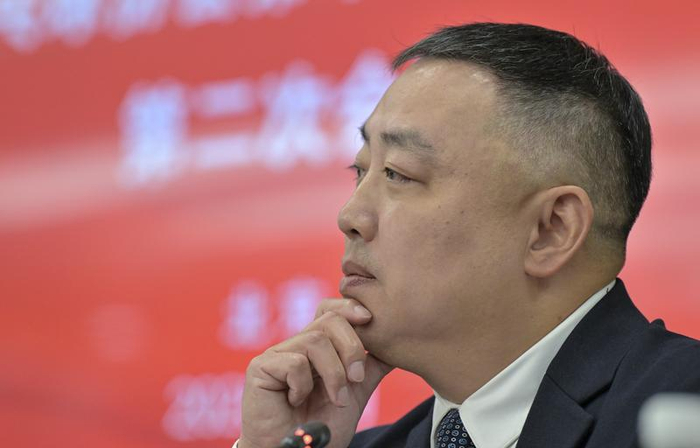 4月23日，刘国梁眼含热泪。新华社记者 陶希夷 摄