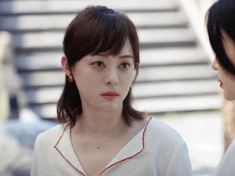 导演说胡曼黎是中年版黄亦玫？宁当恶女不当贤妻，暴打渣男赢麻了