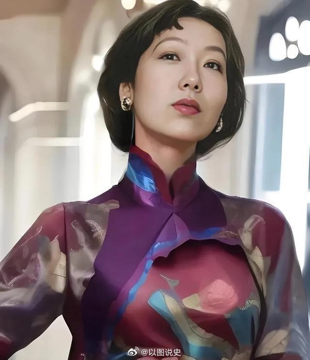 1956年，吃下堕胎药的张爱玲，在床上疼得死去活来