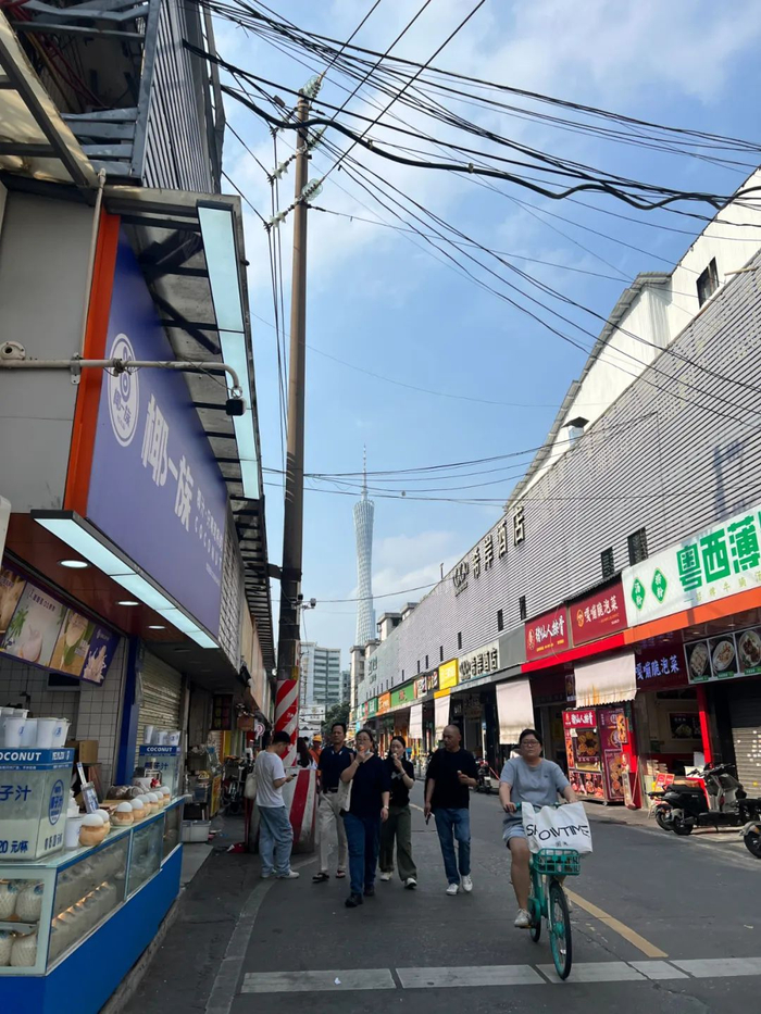 从艺苑南路能看到广州塔。