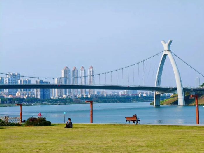 滨江生活，惬意又浪漫。实景图