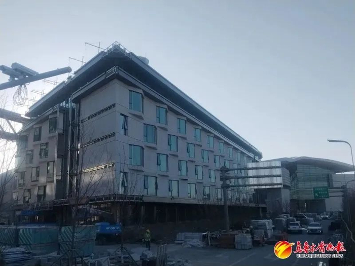 乌鲁木齐天山国际机场北航站区新建配套旅客过夜用房项目全面进入精装修阶段。