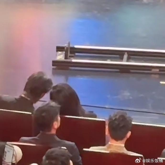 王一博姚晨在聊什么！让我听听 季度了！