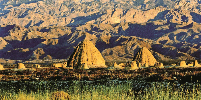 贺兰山下的西夏陵 宁夏回族自治区文化和旅游厅 供图