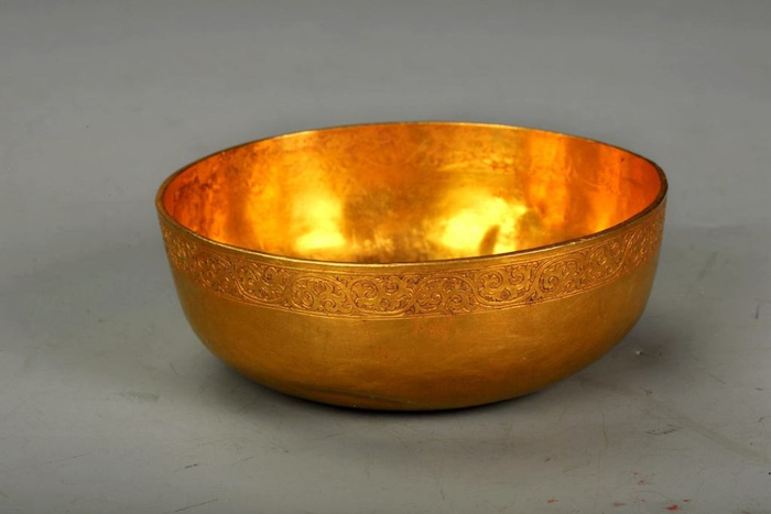 西夏刻花折枝牡丹纹金碗 武威市博物馆 藏 （一级文物）