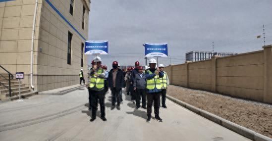 图为工作现场。