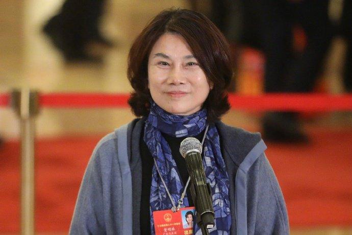董明珠想不通有人天天搞小三小四，经营企业需要心无旁骛