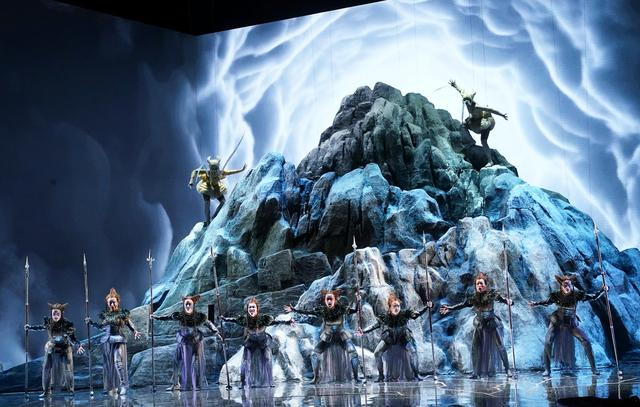 国家大剧院上演歌剧《女武神》剧照。北京日报客户端记者方非摄