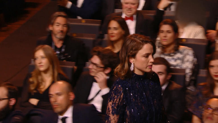 2020年，波兰斯基获得恺撒奖最佳导演奖，演员阿黛拉·哈内尔愤而离场。