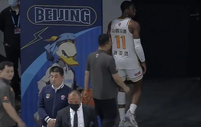 山西出局！广东辽宁争抢超级外援 潘江大洗牌