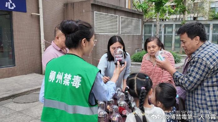 你若盛开，涂风自来，微笑向暖，安之若素，愿你每天乐逍遥，朋友们，早上好