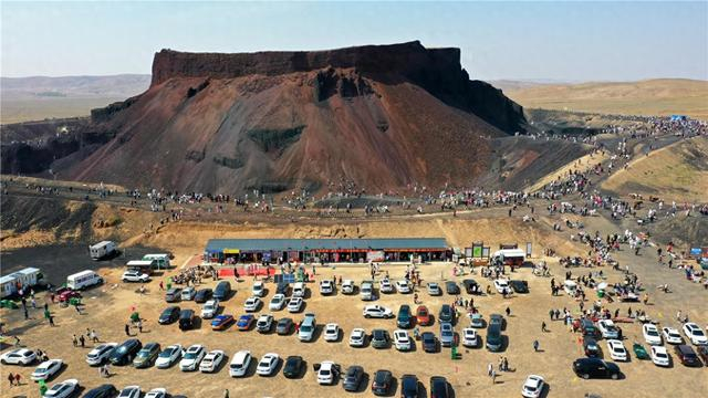 乌兰哈达草原火山景区航拍图。（资料图）