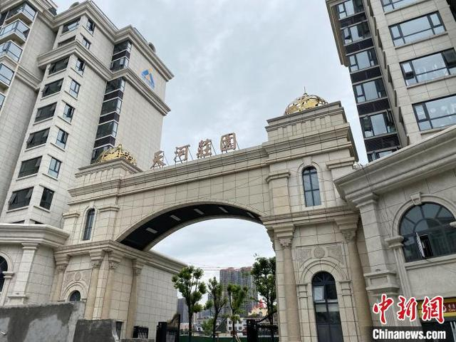 图为开发改造后的李庄新村居住小区。刘阳 摄