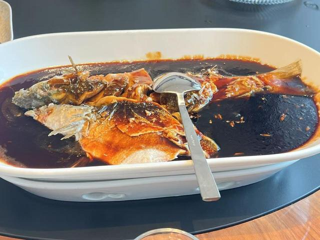 菲乐餐厅出品的西湖醋鱼。杭州人宋女士拍摄
