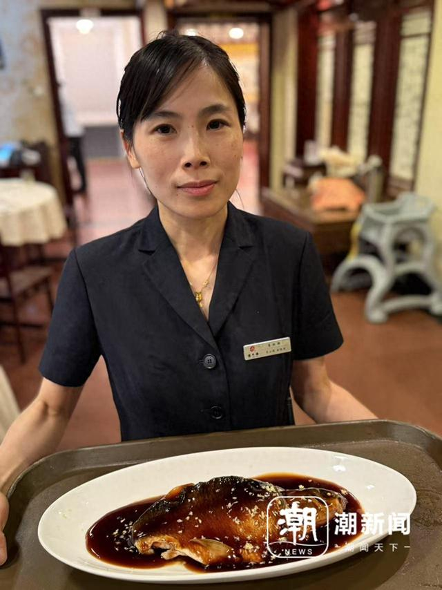 一道西湖醋鱼，活杀现做，吃客得等上20多分钟。陈蕾 摄